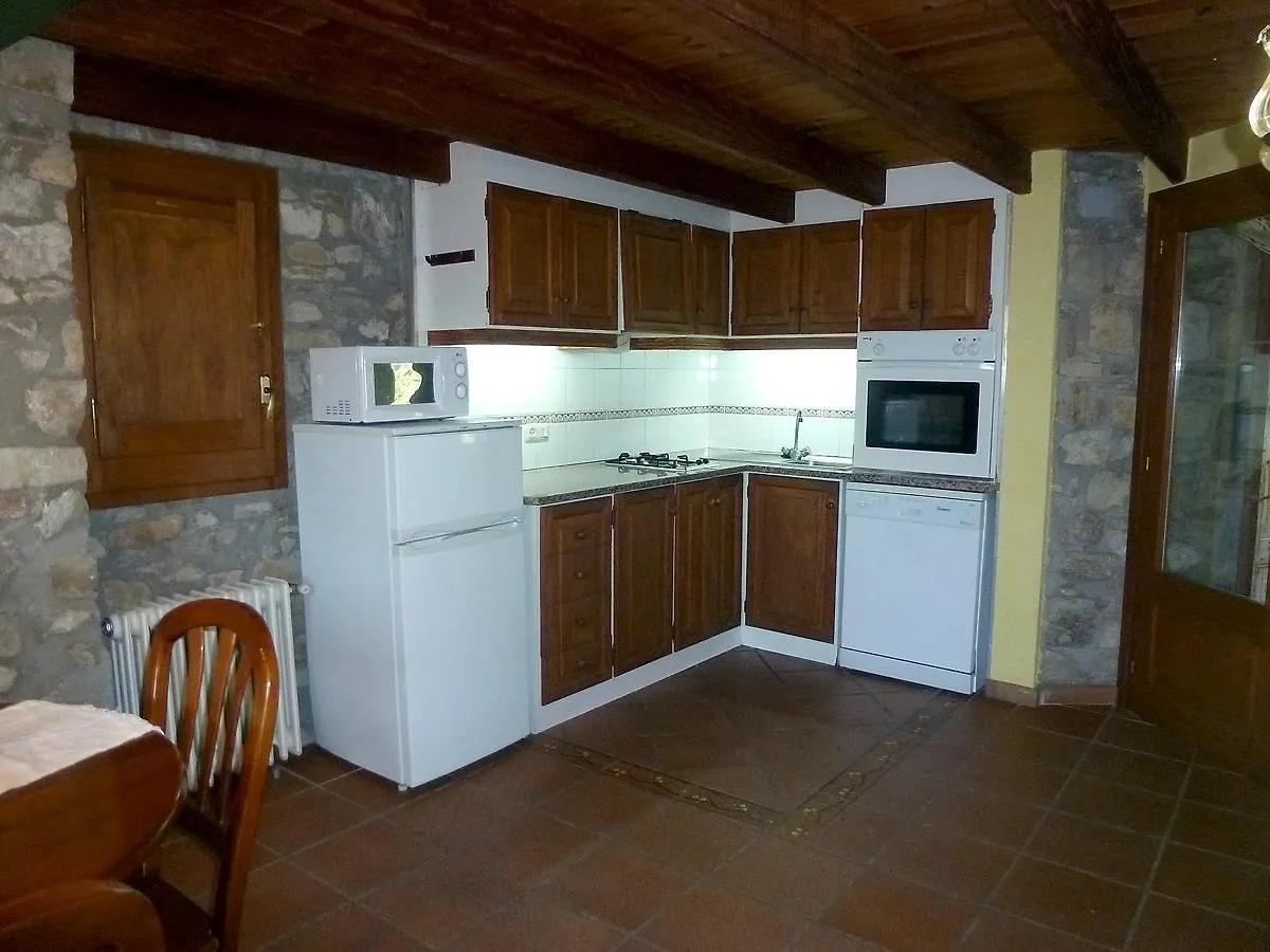 Can Mahola Beuda Apartman